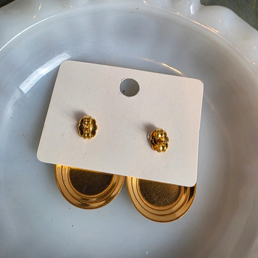Vintage Gold Tone Earring Pair: Black Enamel Teardrop Stud & Gold Wing Fan Drops
